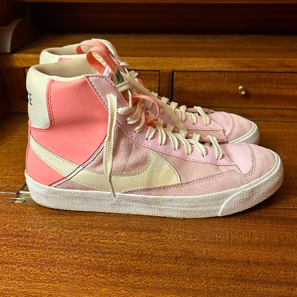 NIKE BLAZER MID '77 SE Dance SIZE 7Y - Picture 2 of 15